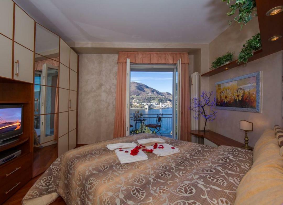 קומו Lo Specchio Sul Lago - The House Of Travelers מראה חיצוני תמונה
